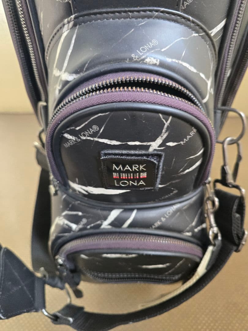 マークアンドロナ　キャディバッグ、ヘッドカバーセット