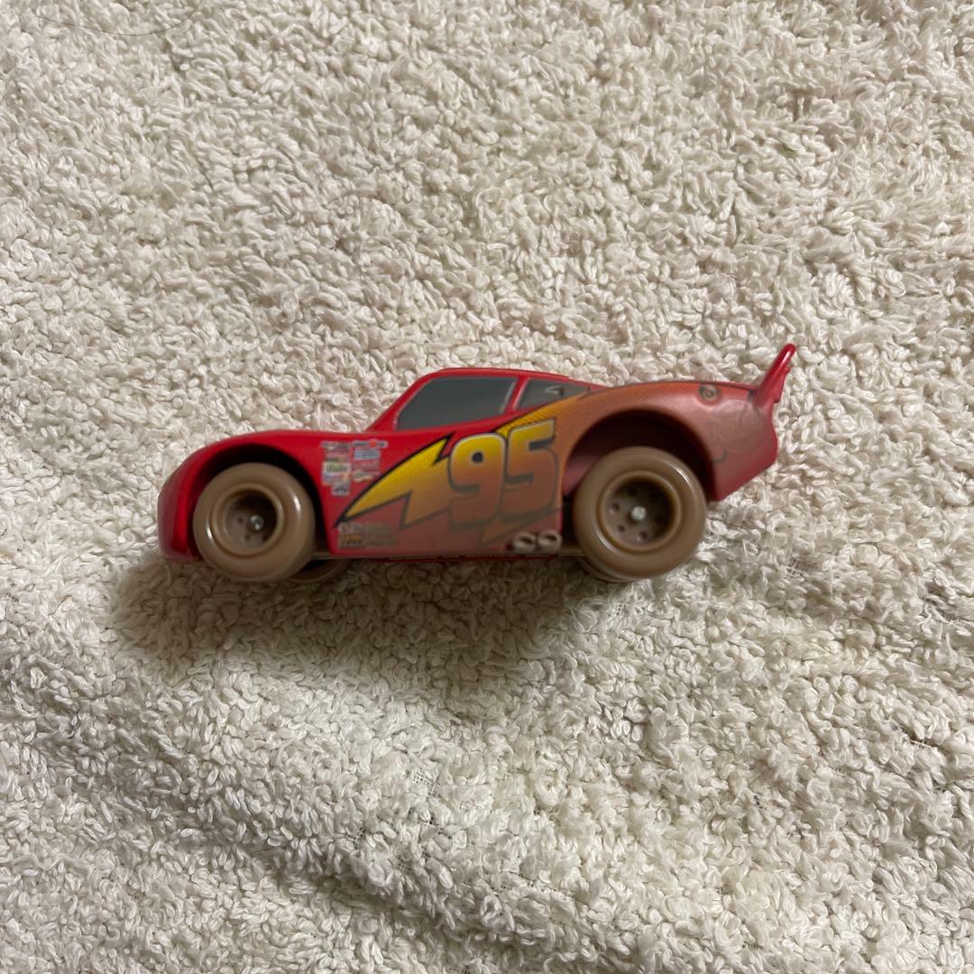 カーズトミカ　マックイーン　ダートタイプ