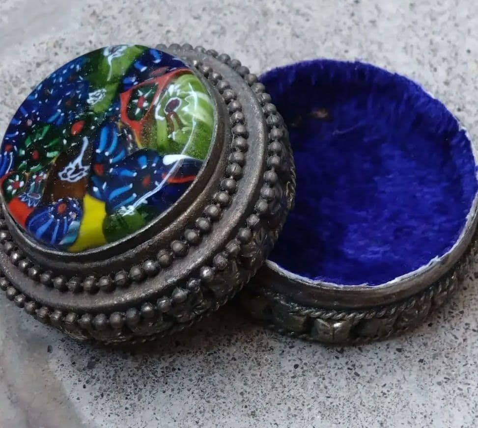 ジグ様　中国ヴィンテージ　少数民族　銀細工　小物入れ　宝箱