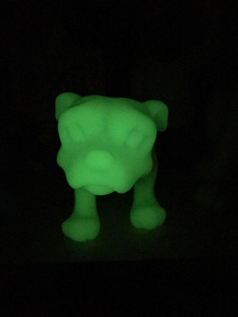 ネイバーフッド メディコムトイ バウンティーハンター ドッグ フィギュア 蓄光