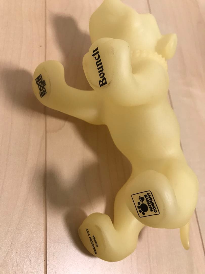 ネイバーフッド メディコムトイ バウンティーハンター ドッグ フィギュア 蓄光