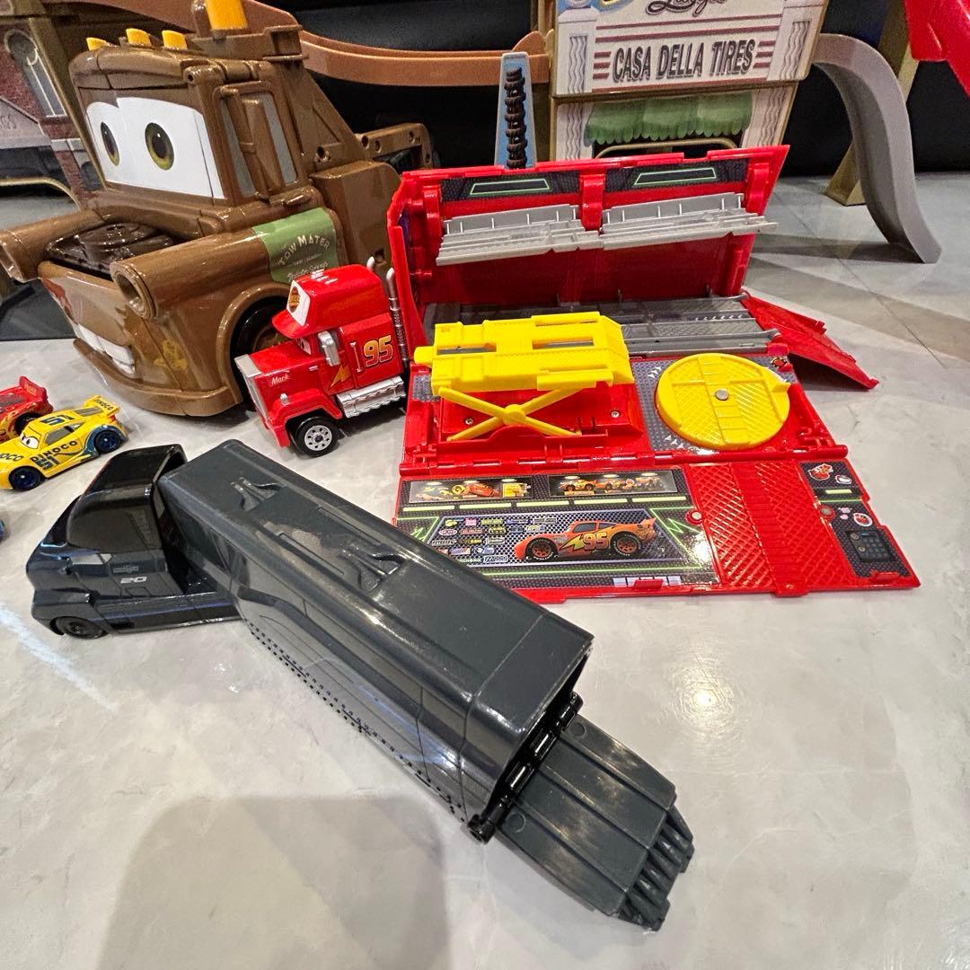 カーズ　トミカ　ミニカー　ラジエータスプリングス　コース　ディズニー　セット