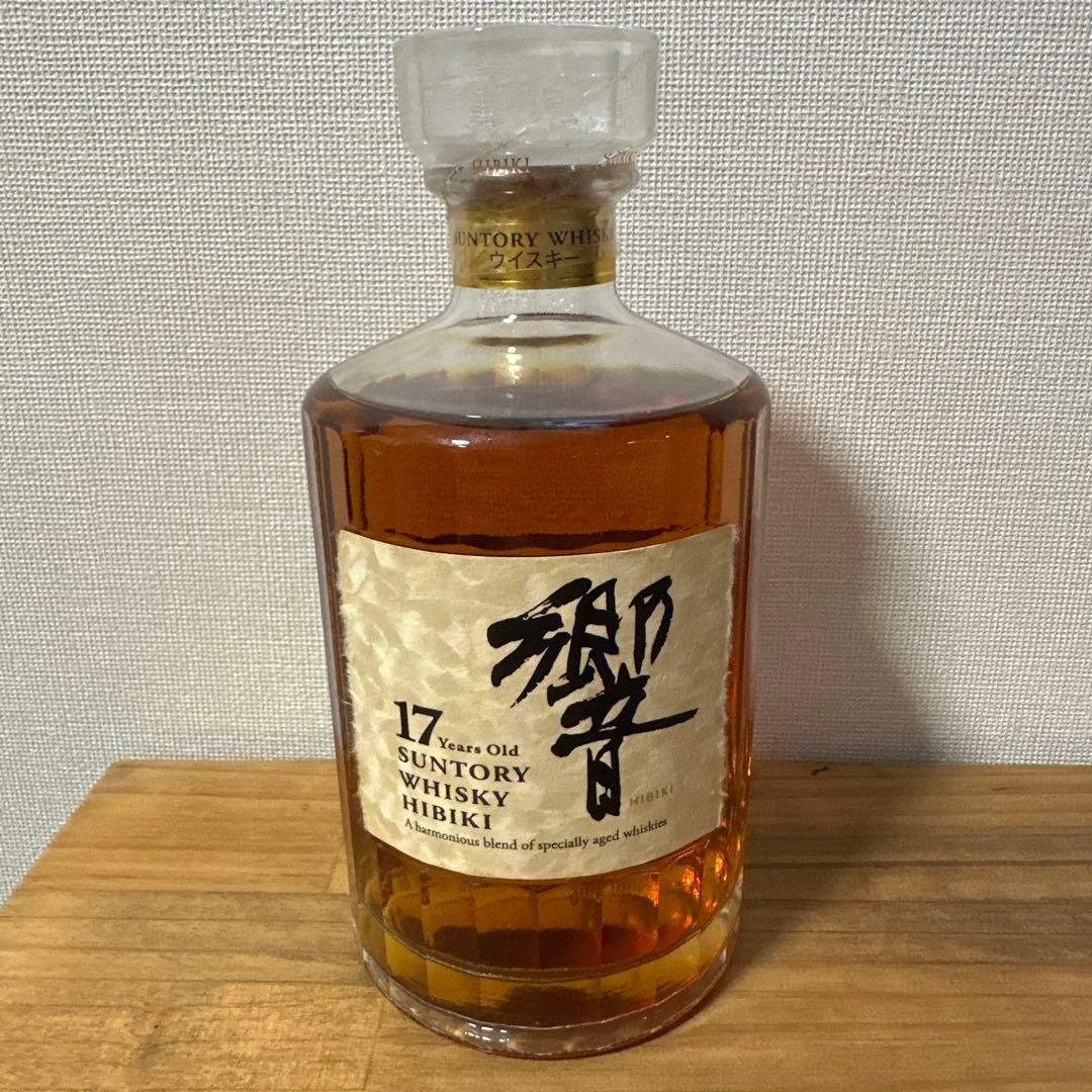 未開栓　サントリー 響 17年 裏 ゴールドラベル　ウイスキー 古酒 700ml