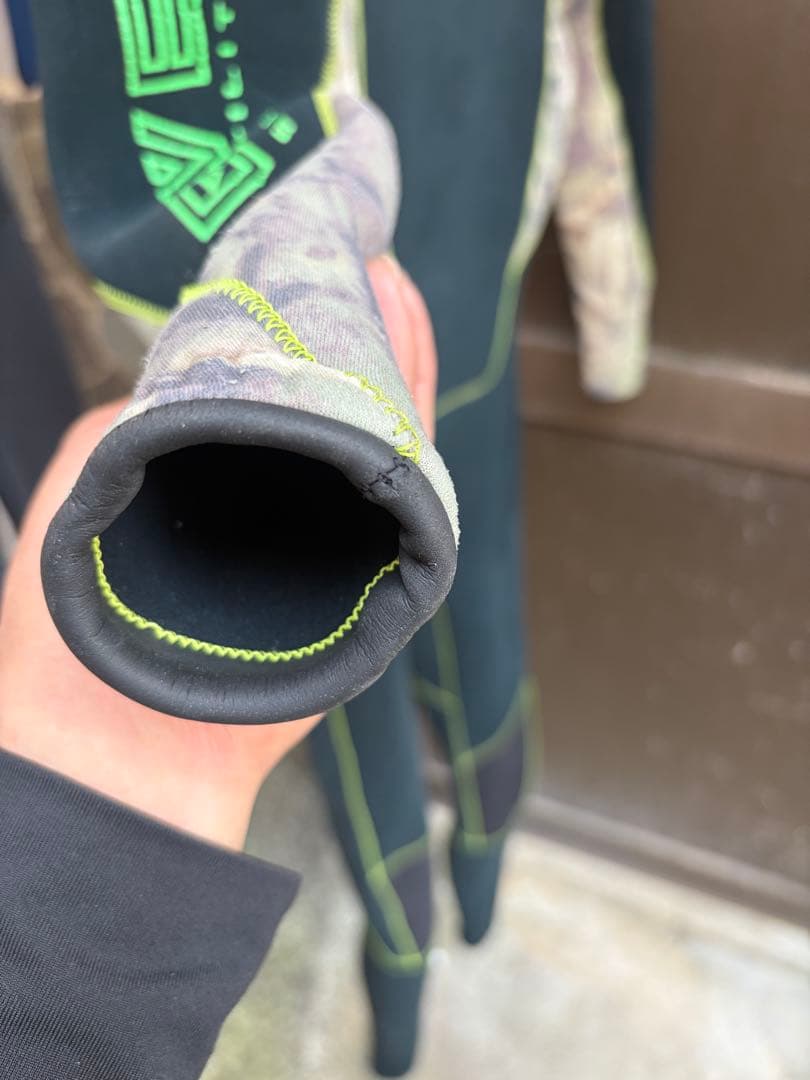 BEWET フルスーツ ジャーフル３ミリ