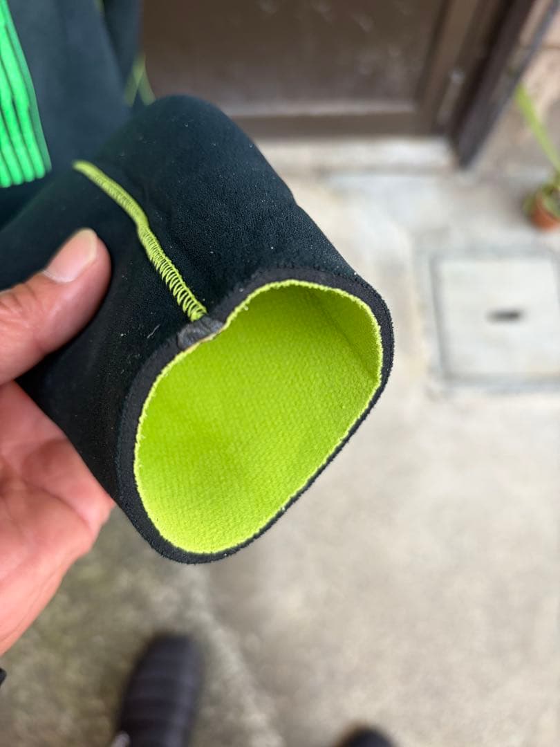 BEWET フルスーツ ジャーフル３ミリ