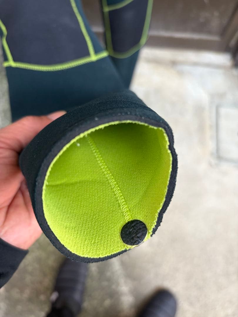 BEWET フルスーツ ジャーフル３ミリ