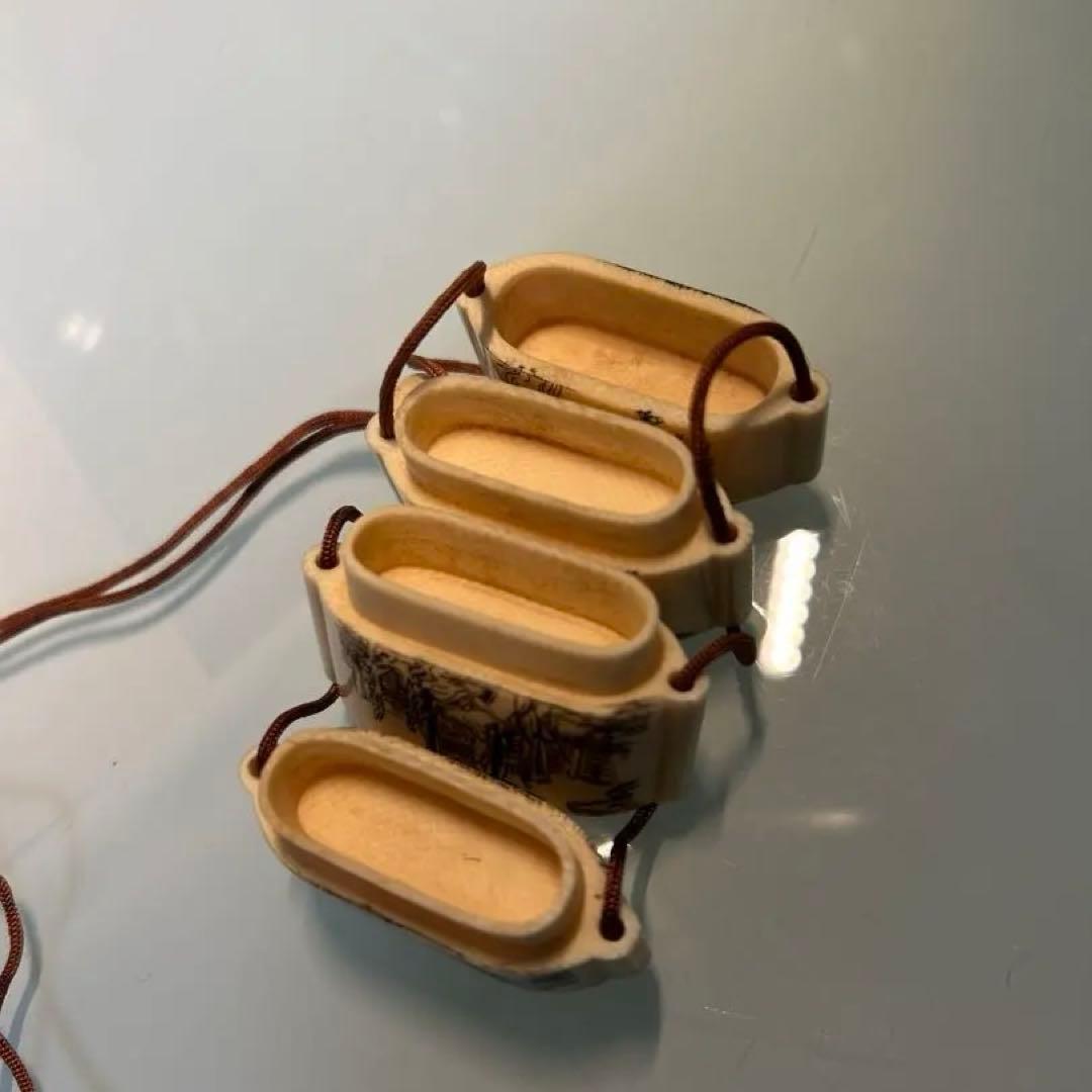 印笼　時代物 マンモス牙製　根付　4段 銘彫刻 提物　骨細工