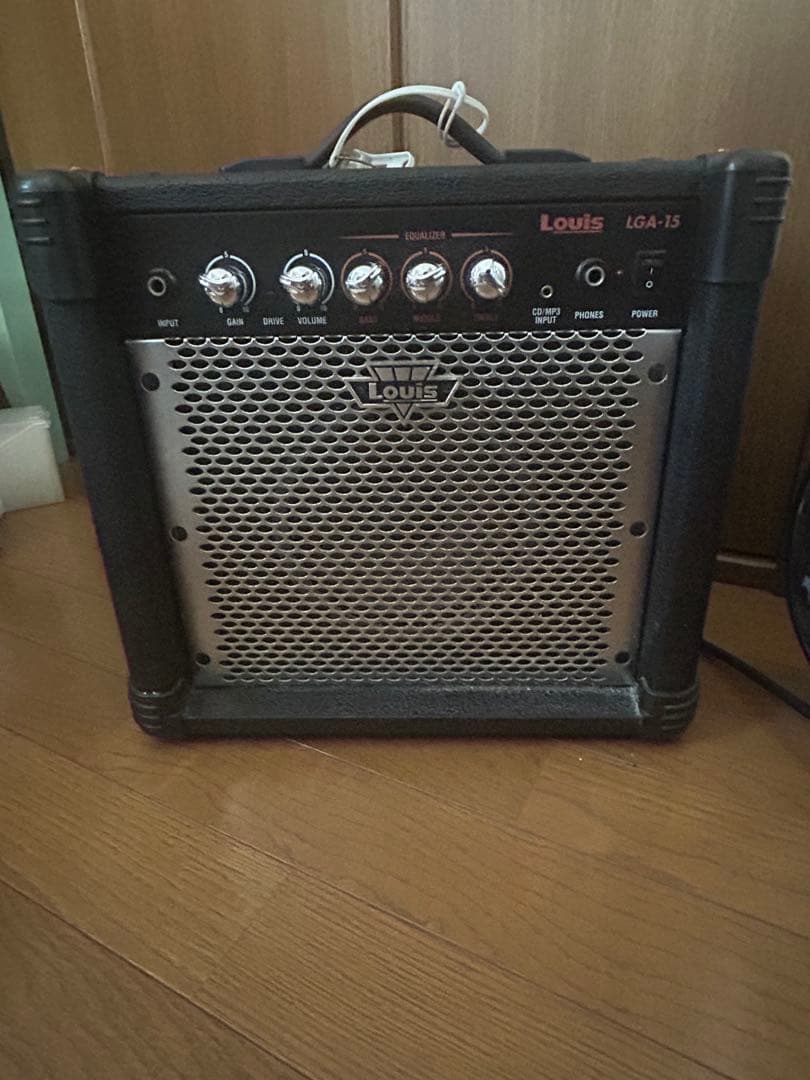 エレキギターとLouis LGA-15アンプセット ギターチューナー付き