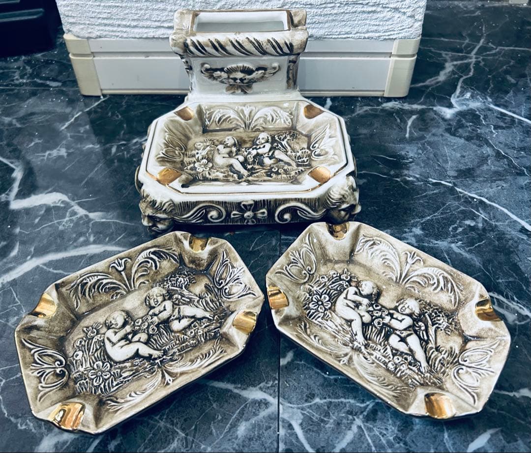 70'R.Capodimonte ashtray setカポディモンテ陶器製灰皿