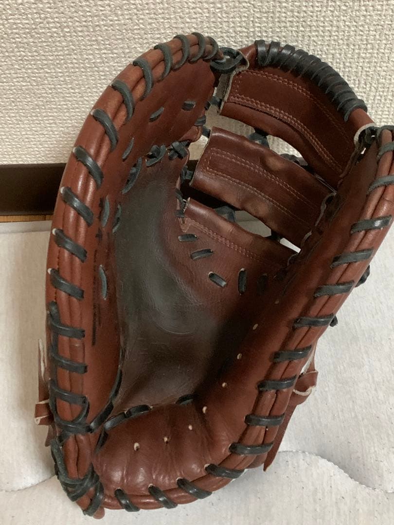 ハタケヤマ和牛硬式用ファーストミット左投げスワローズ坂口モデル