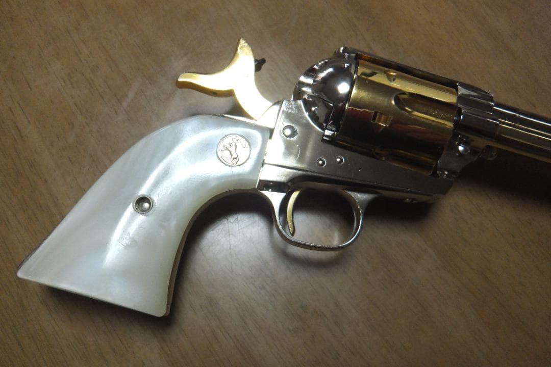 タナカ コルトSAA.45 7-1/2インチ　ニッケルフィニッシュ
