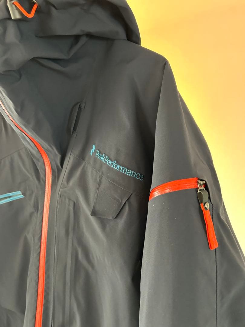 peakperformance ピークパフォーマンス　ゴアテックスジャケット美品