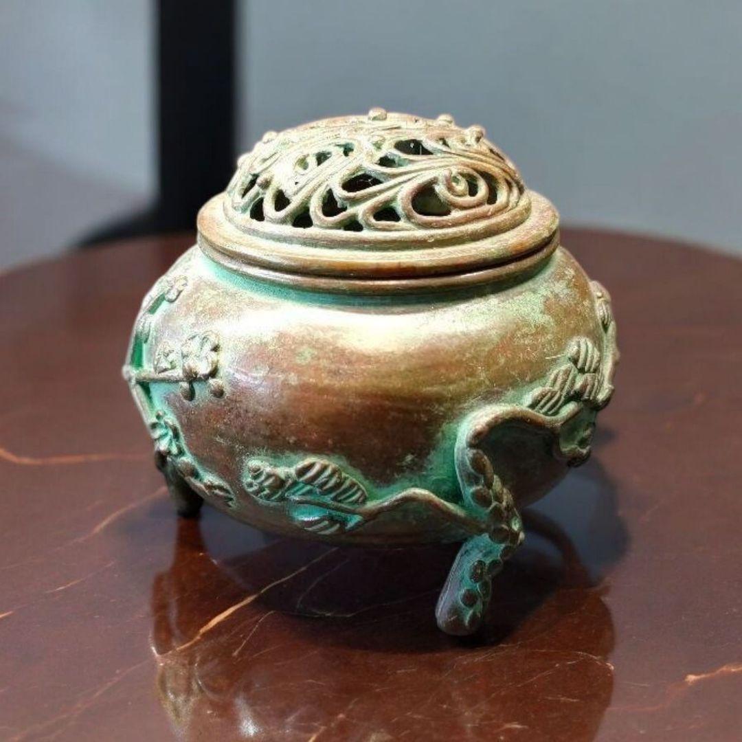 高岡銅器 香炉 須賀月芳 造 蝋型鋳銅 三友文香炉 松竹梅紋様 共箱