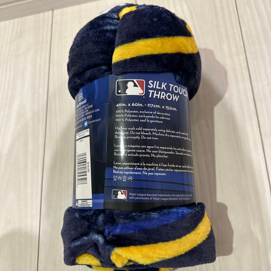 Milwaukee Brewers シルクタッチスロー 117×152センチ