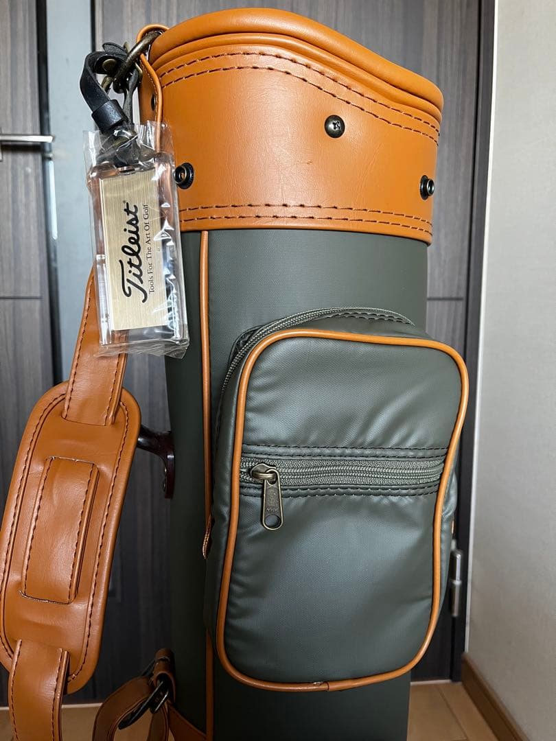 未使用新古品　希少Titleistタイトリスト　キャディバッグ　コンパクトバック