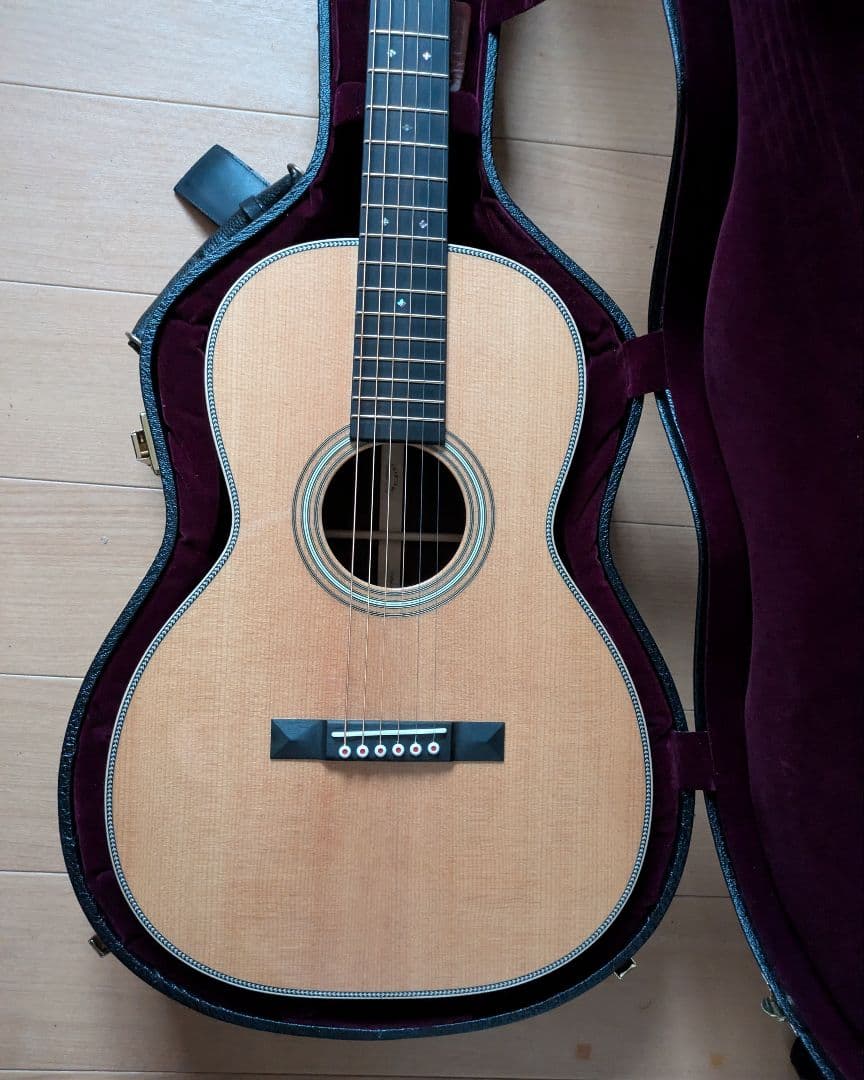 Martin 0012-28 Modern Deluxe 　保証期間内
