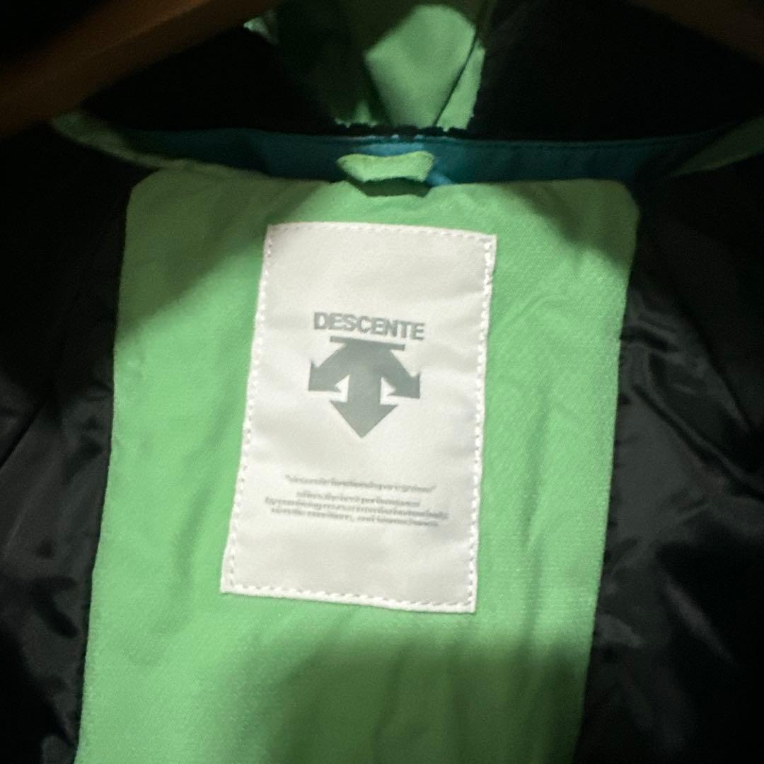 新品 タグ付 デサント スキーウェア スノボウェア ヒートナビ 上下セット L