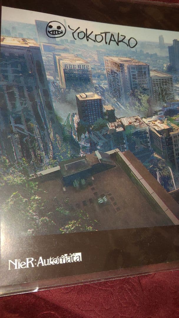 NieR:Automata スクエニカフェ 直筆サイン付ランチョン ヨコオタロウ