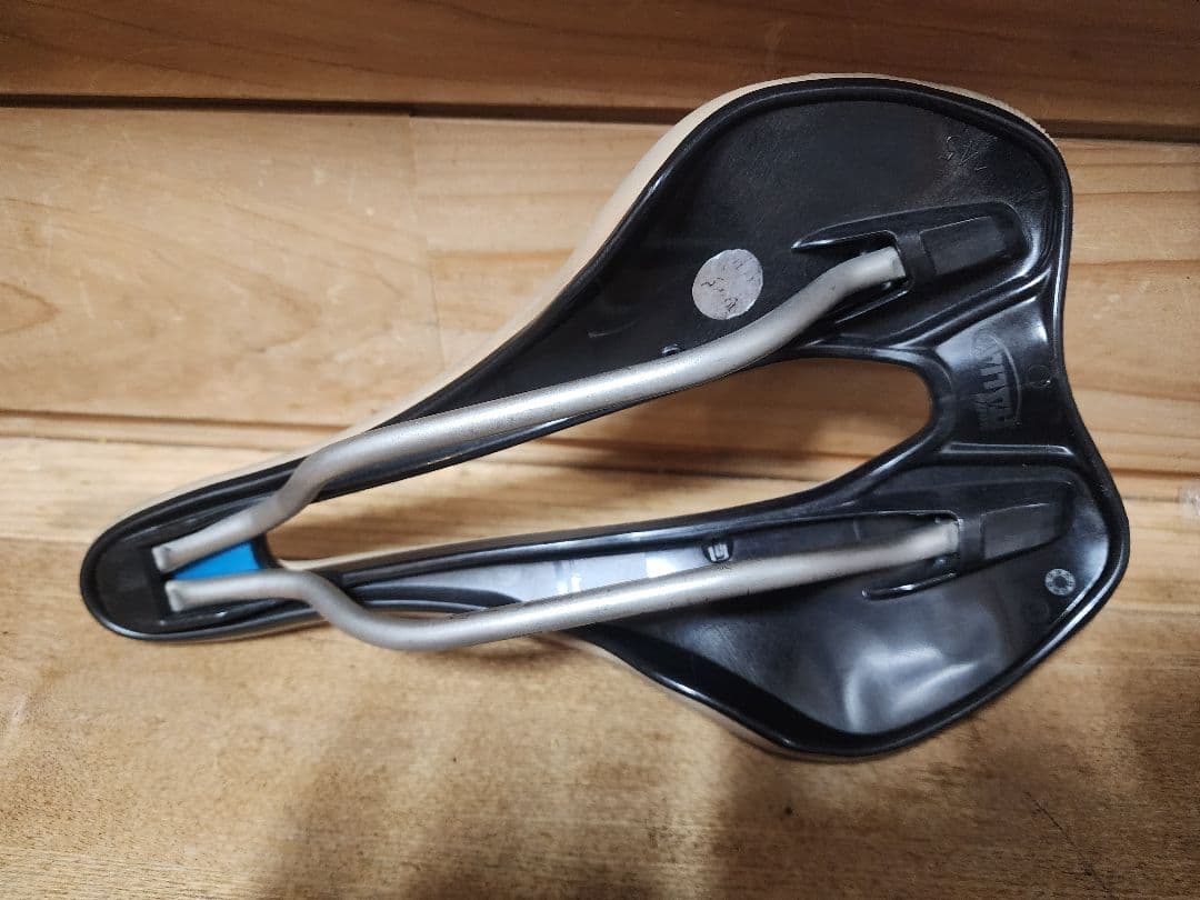 selle italia SLR Superflow サドル
