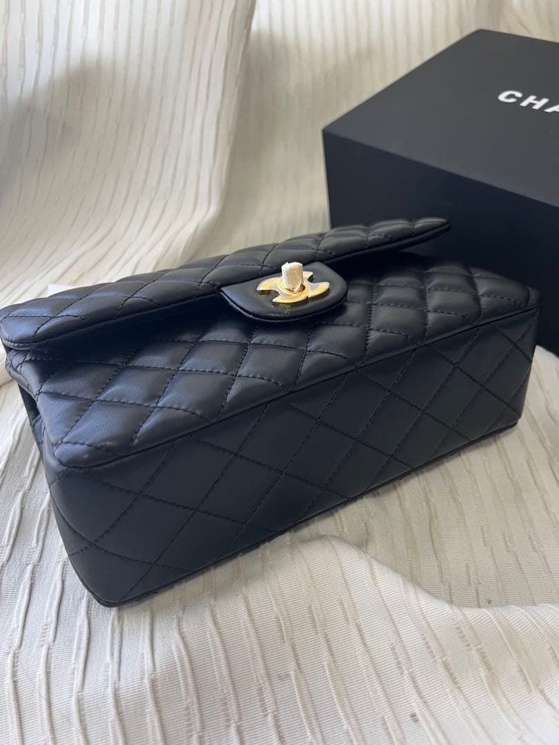 CHANELブラックチェーンバック　ノベルティ