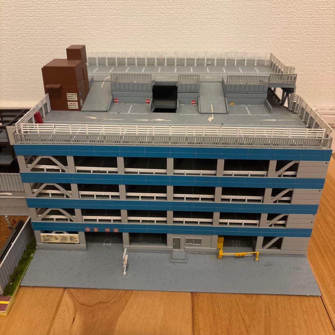 立体駐車場他　鉄道模型　Nゲージ　ジオラマ解体品