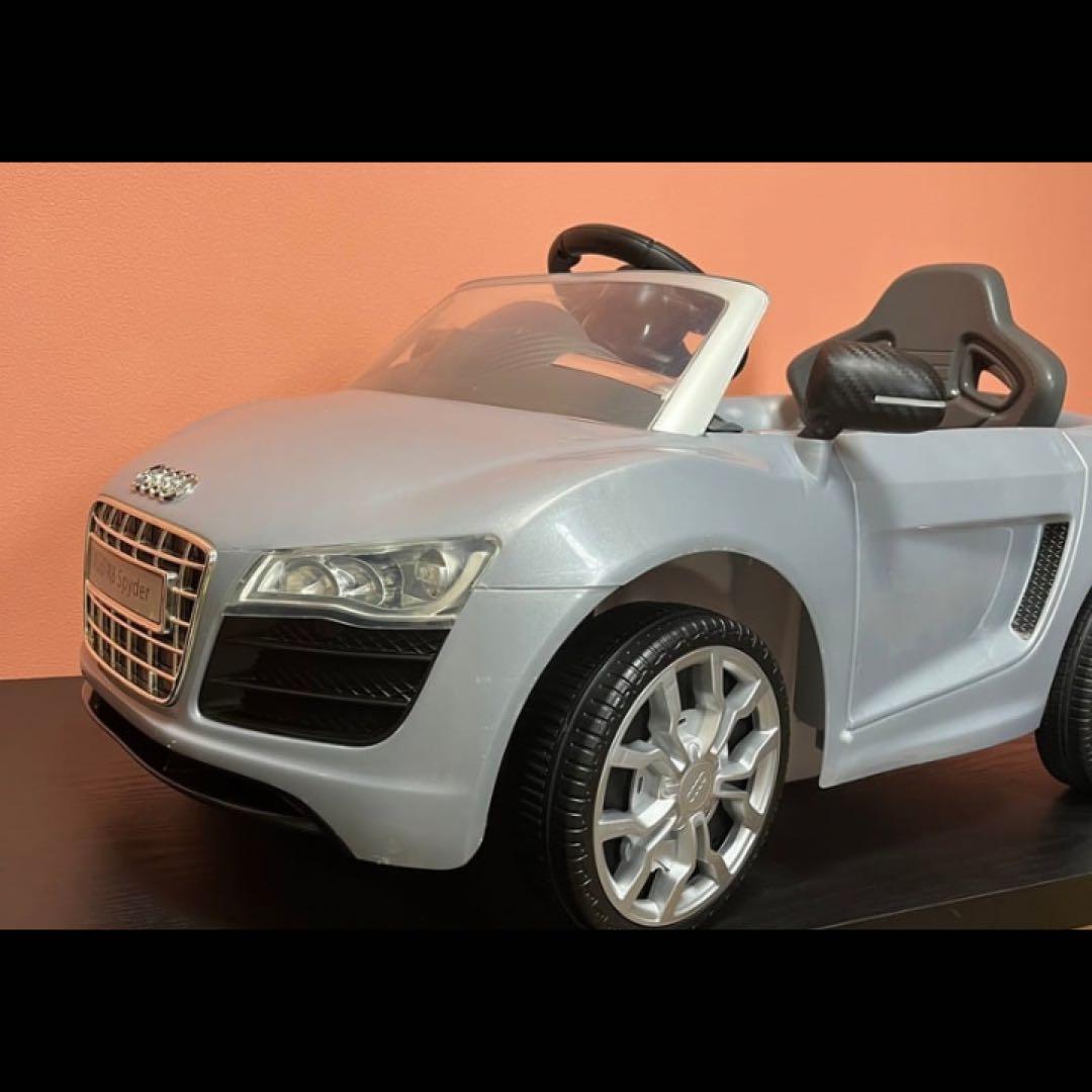 【動作確認済】アウディ 充電式　電動乗用車 Audi R8 Spyder