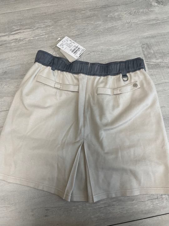 ランバンスポール　バックプリーツスカート グレー　Lサイズ　ストレッチ