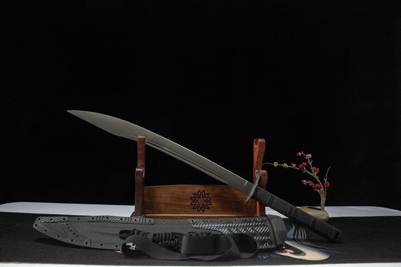 K鞘 牛尾刀 戦術刀 古兵器 武具 刀装具 護身工具 手鍛造打 鋼刀 映画