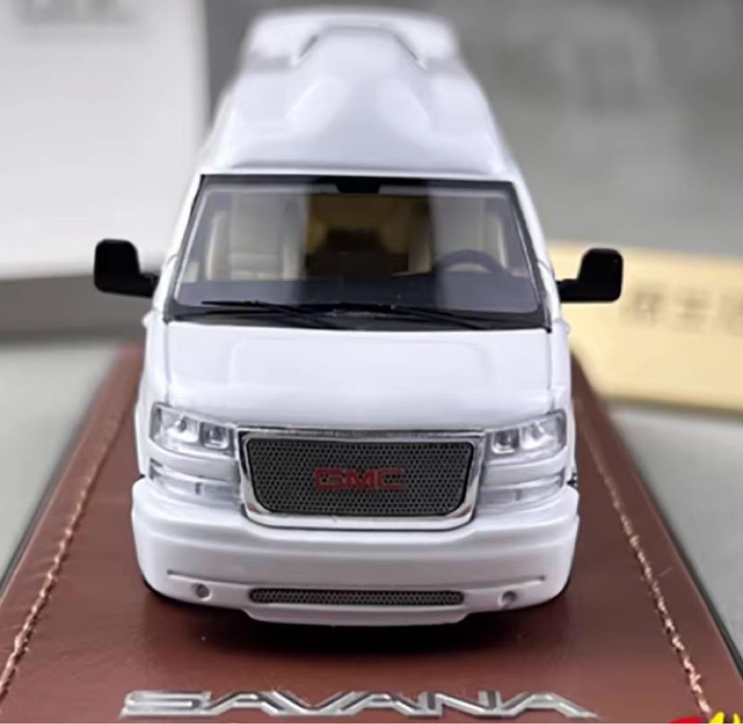 GOC 1/64 GMC SAVANA サバナ サバンナ 白 ホワイト アメ車