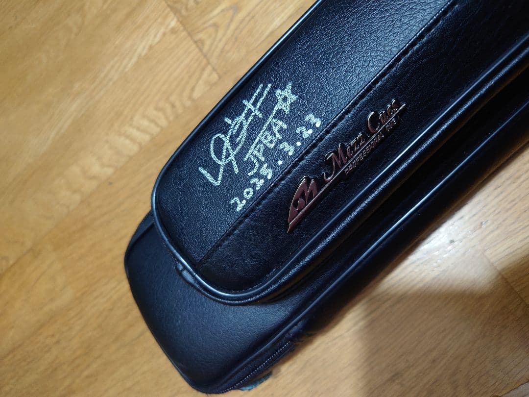 【かお】MEZZ メッヅビリヤードケース サイン入り