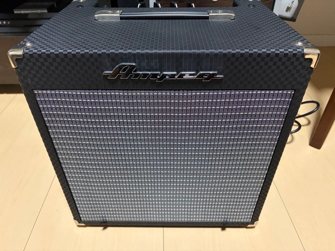 Ampeg Rocket Bass RB-108 30W 練習用ベースアンプ