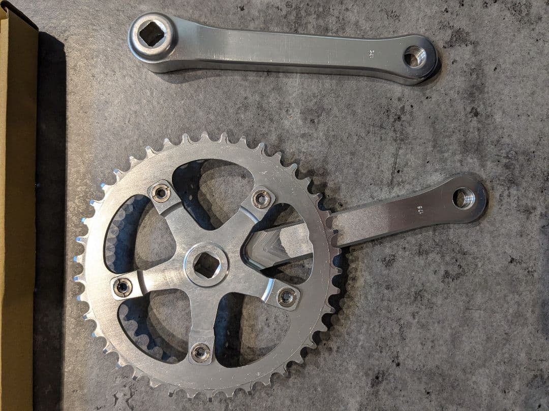 難有VELO ORANGE GRAND CRU クランクセット42Tナローワイド