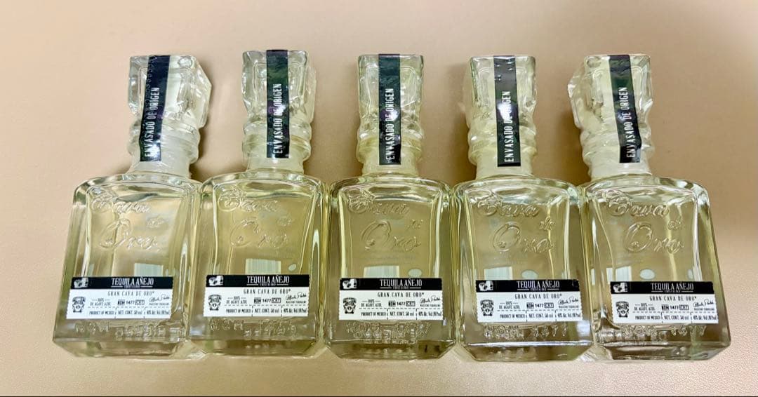 Cava de Oro(カヴァデオロ) ミニボトル5本セット