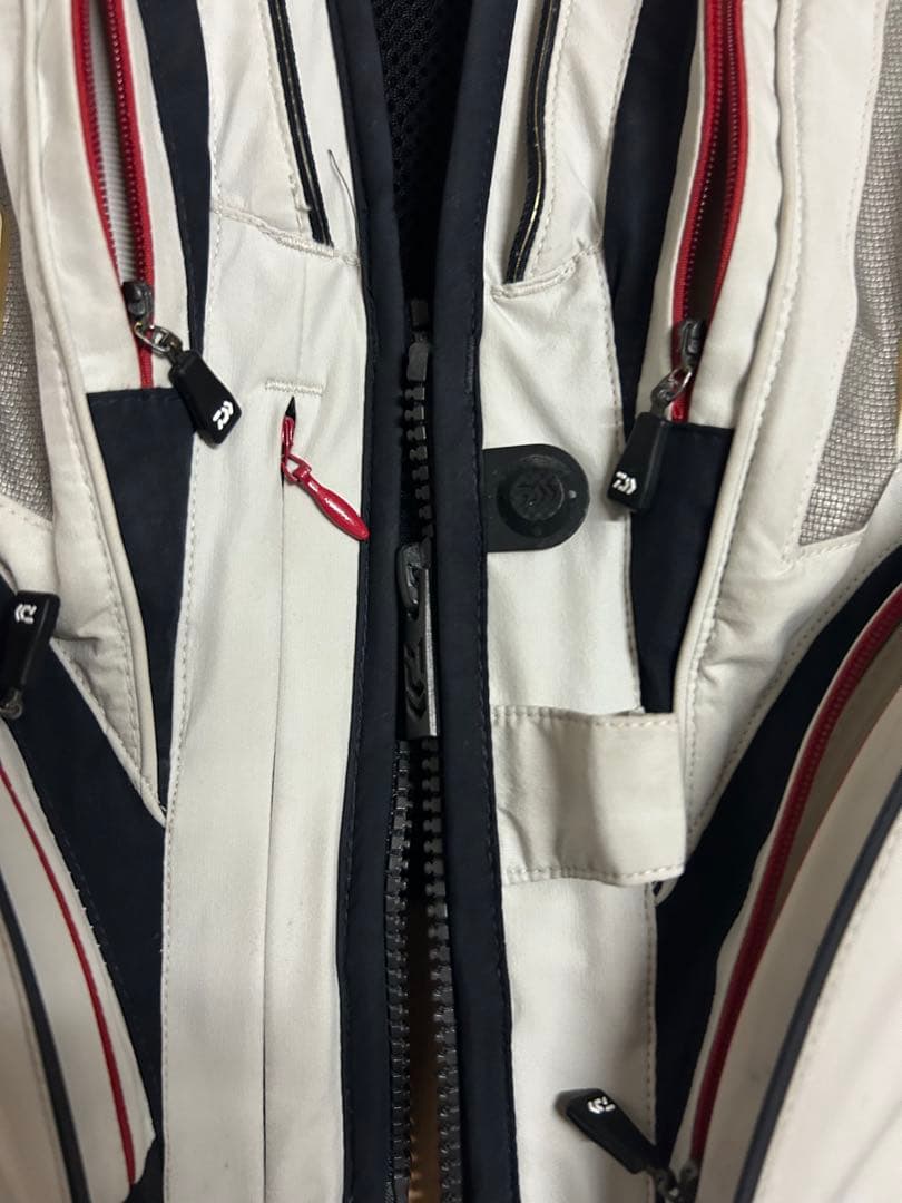 ダイワスペシャルフィッシングベスト ホワイト　M