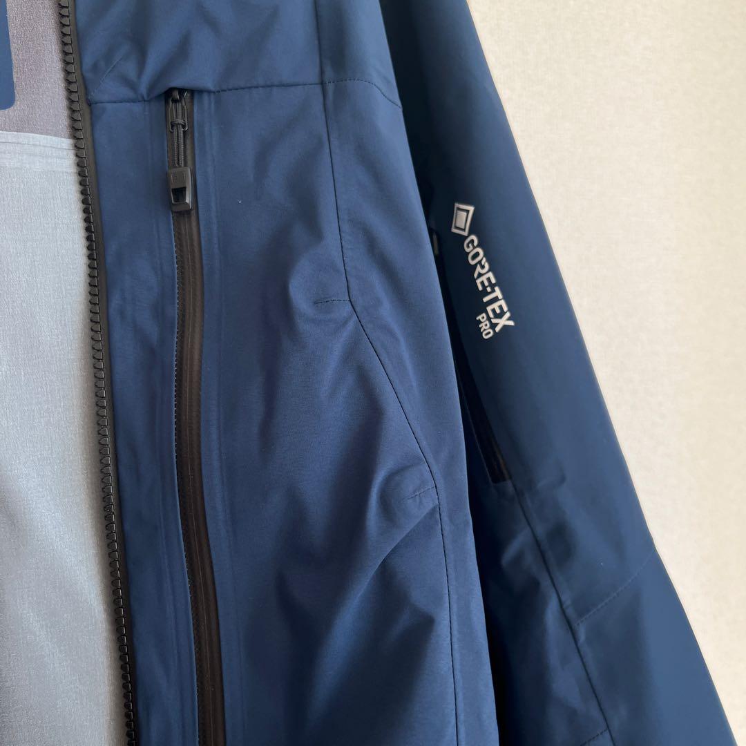 極美品 22-23 BURTON ak Japan Guide ジャケット L