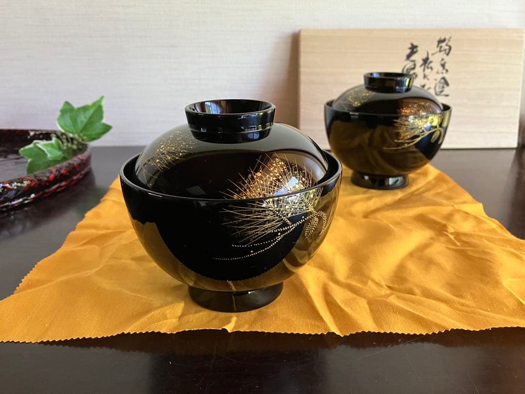 輪島塗　沈金　夫婦吸物椀　夫婦椀　蓋付お椀　お椀　２客　松に松笠