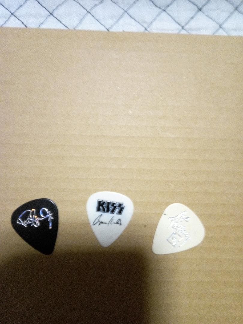 KISSTORY:海外から取り寄せた超豪華写真集！とBURRN特別版付！