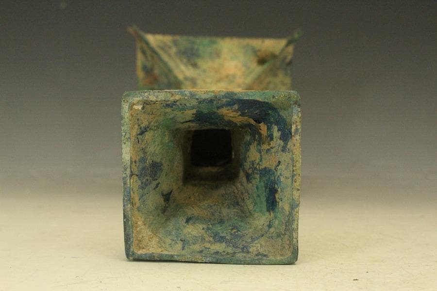 中国美術 青銅 饕餮紋 四方 尊瓶(HA508)