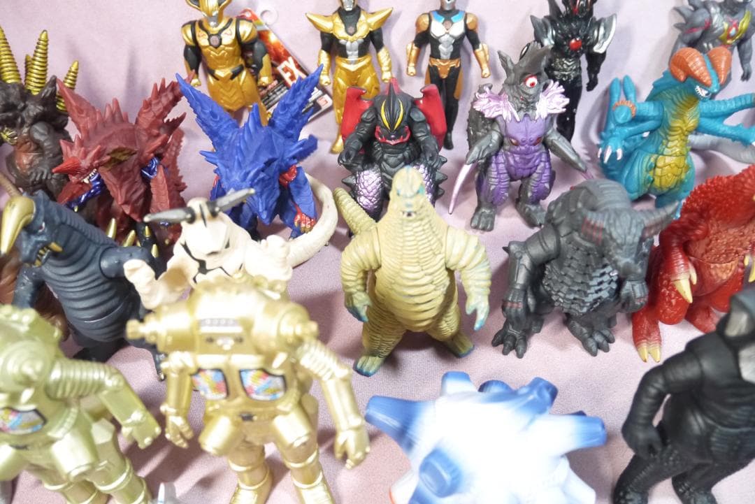 ウルトラヒーローシリーズ500　ウルトラ怪獣シリーズ500　ソフビ　106体