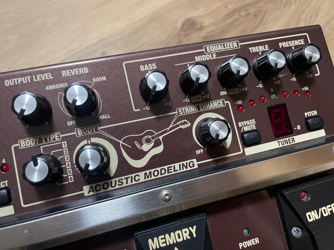 BOSS AD-8 アコースティックギタープロセッサー