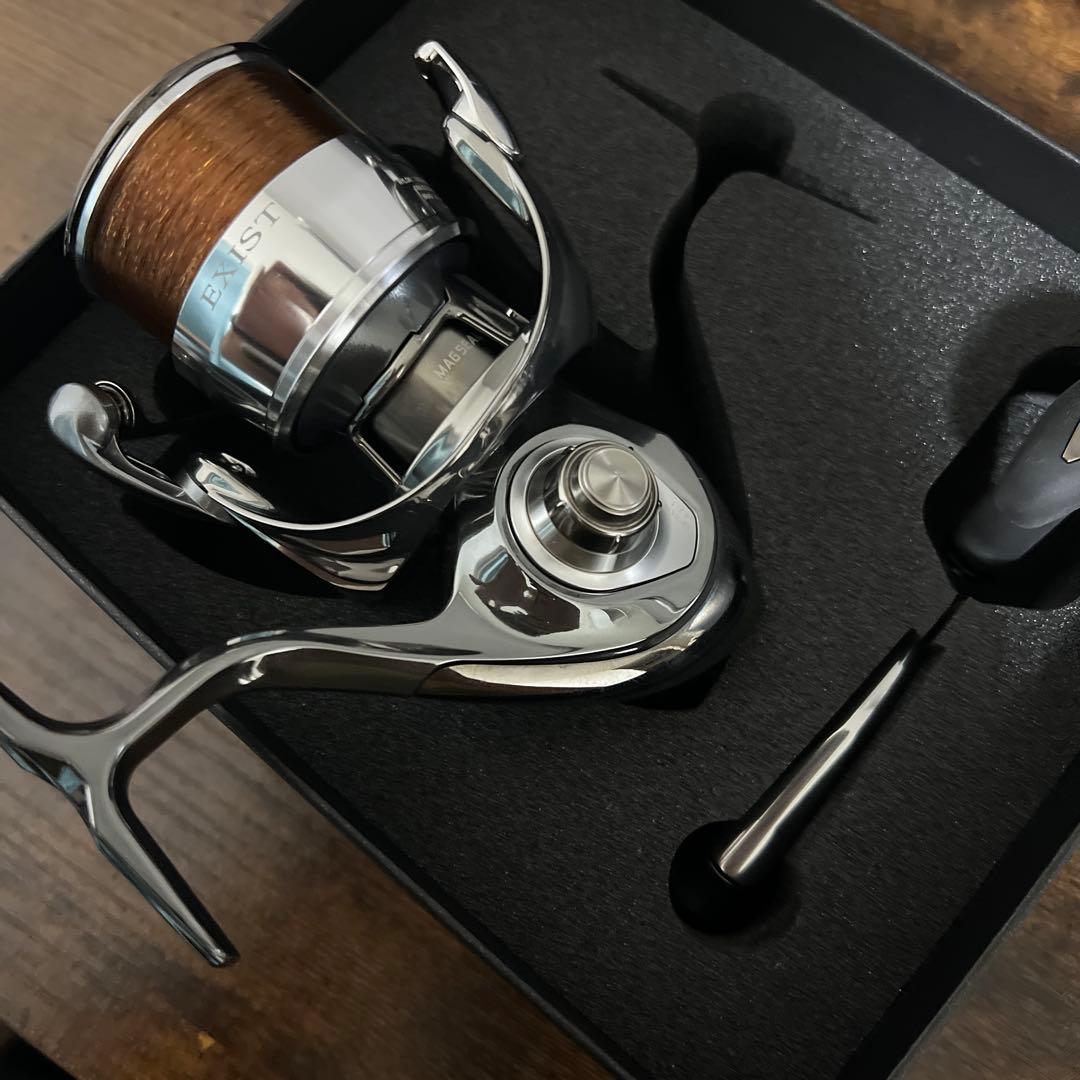 ほぼ未使用　イグジスト 4000-XH