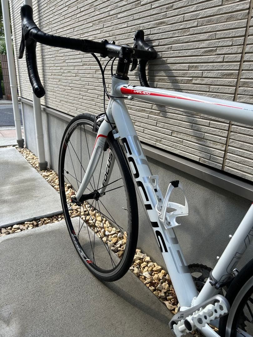 FOCUS VARIADO ロードバイク　直接引き取り限定