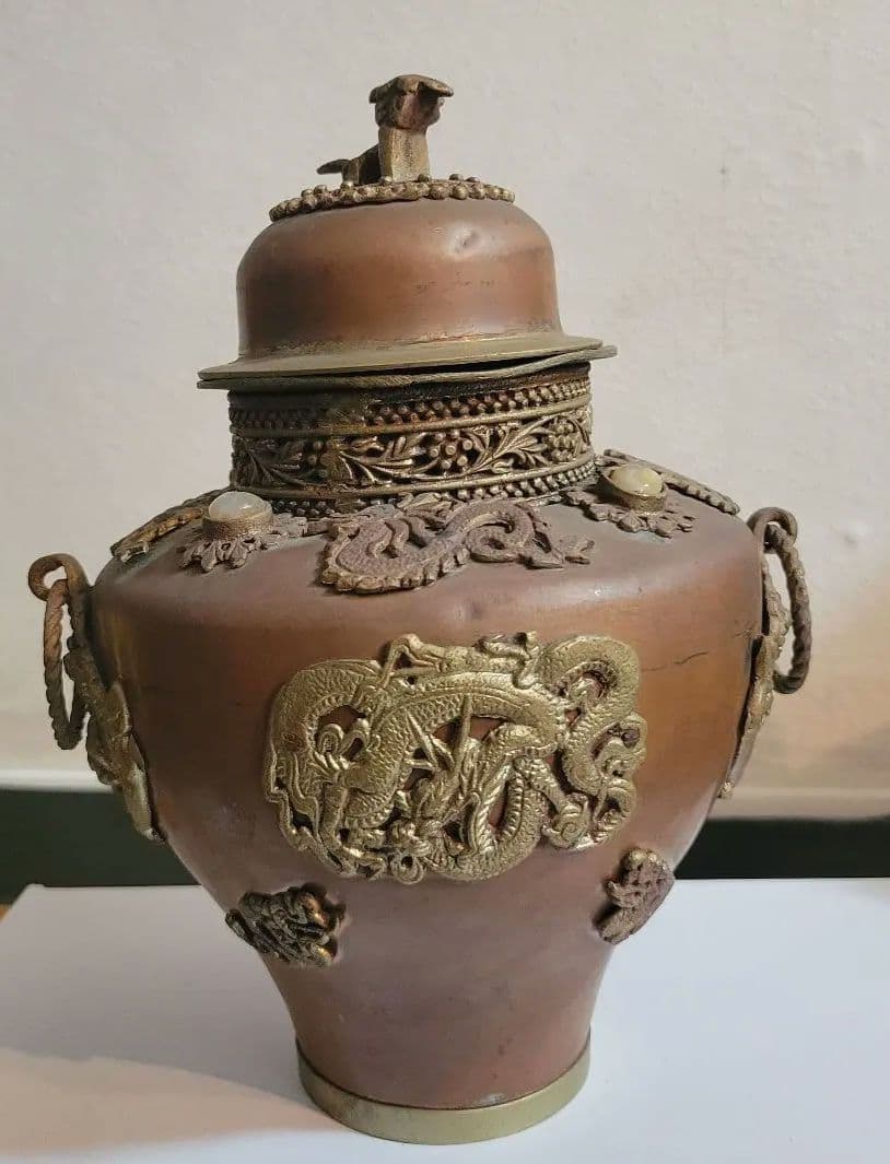 ヴィンテージ品　金属製ドラゴン装飾　銅壺