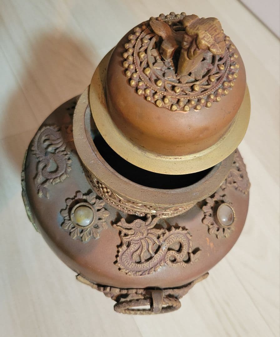 ヴィンテージ品　金属製ドラゴン装飾　銅壺