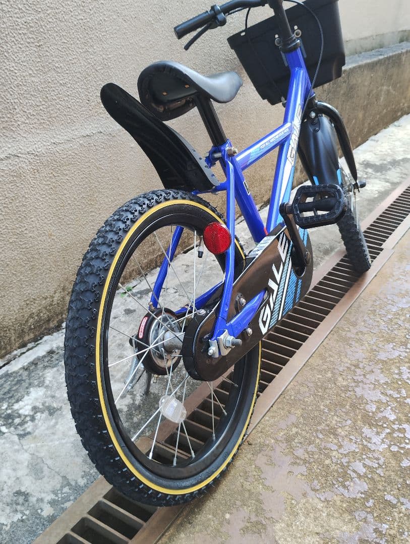 お引き取り限定　AEONBIKE キッズバイク 18インチ 青