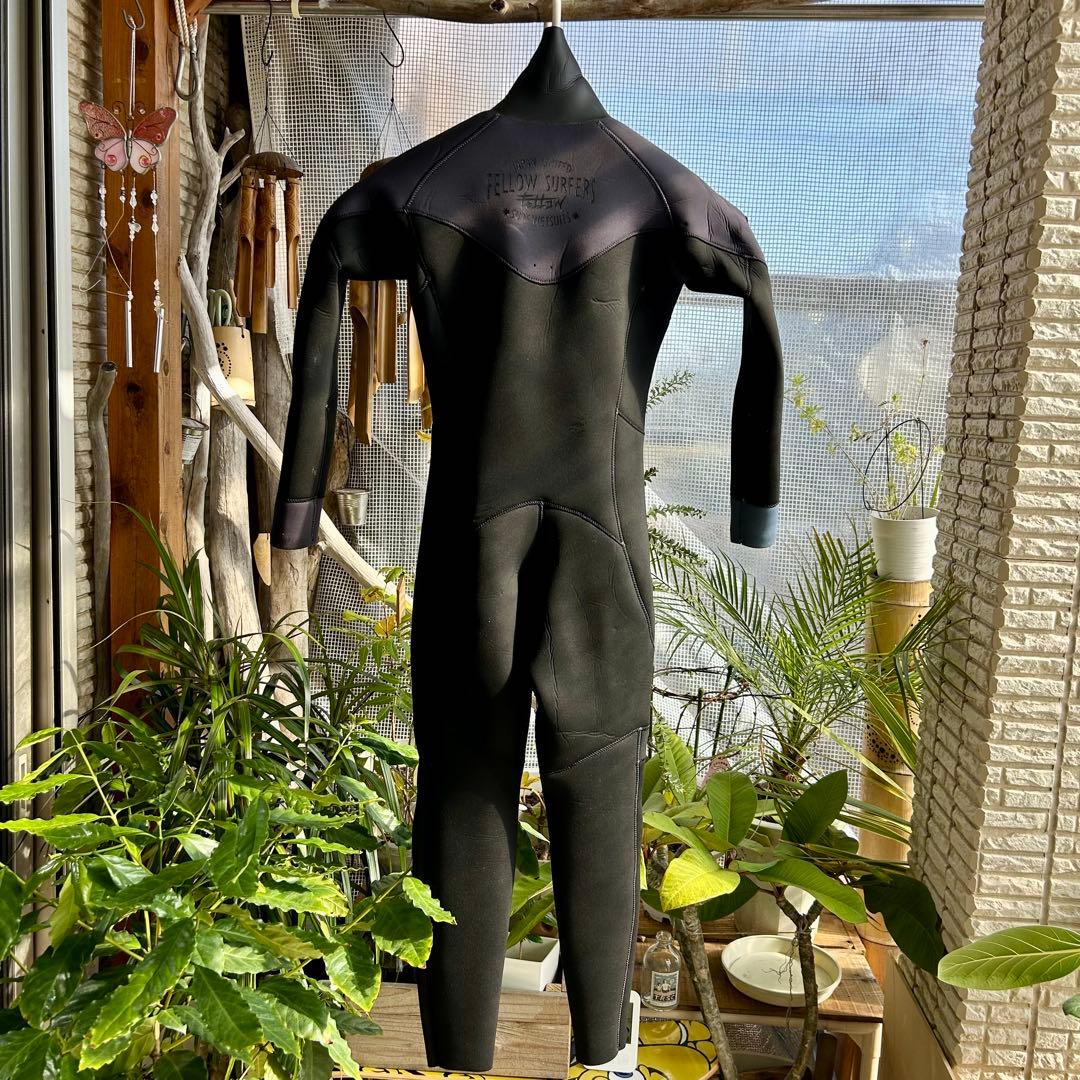 FELLOW SURFERS 3mmフルスーツ 150 未使用級 ウェットスーツ