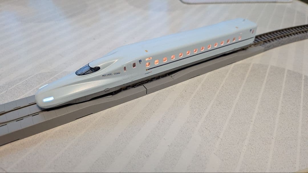 九州新幹線 N700系 室内灯入