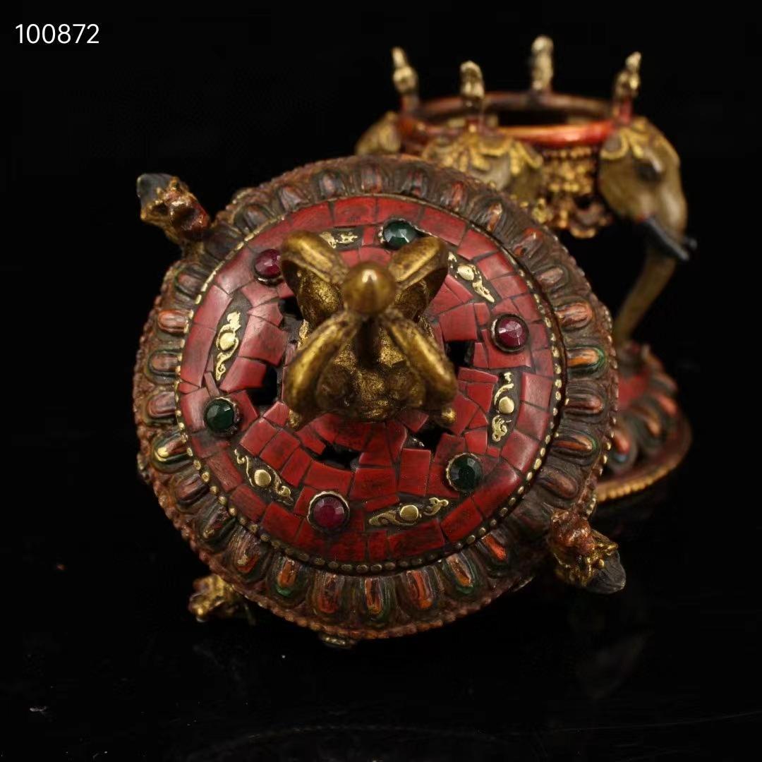 中国古美術・老純銅製・純手作り・鎏金高浮彫香炉・镶嵌宝石 ・熏香炉・置物・文房具