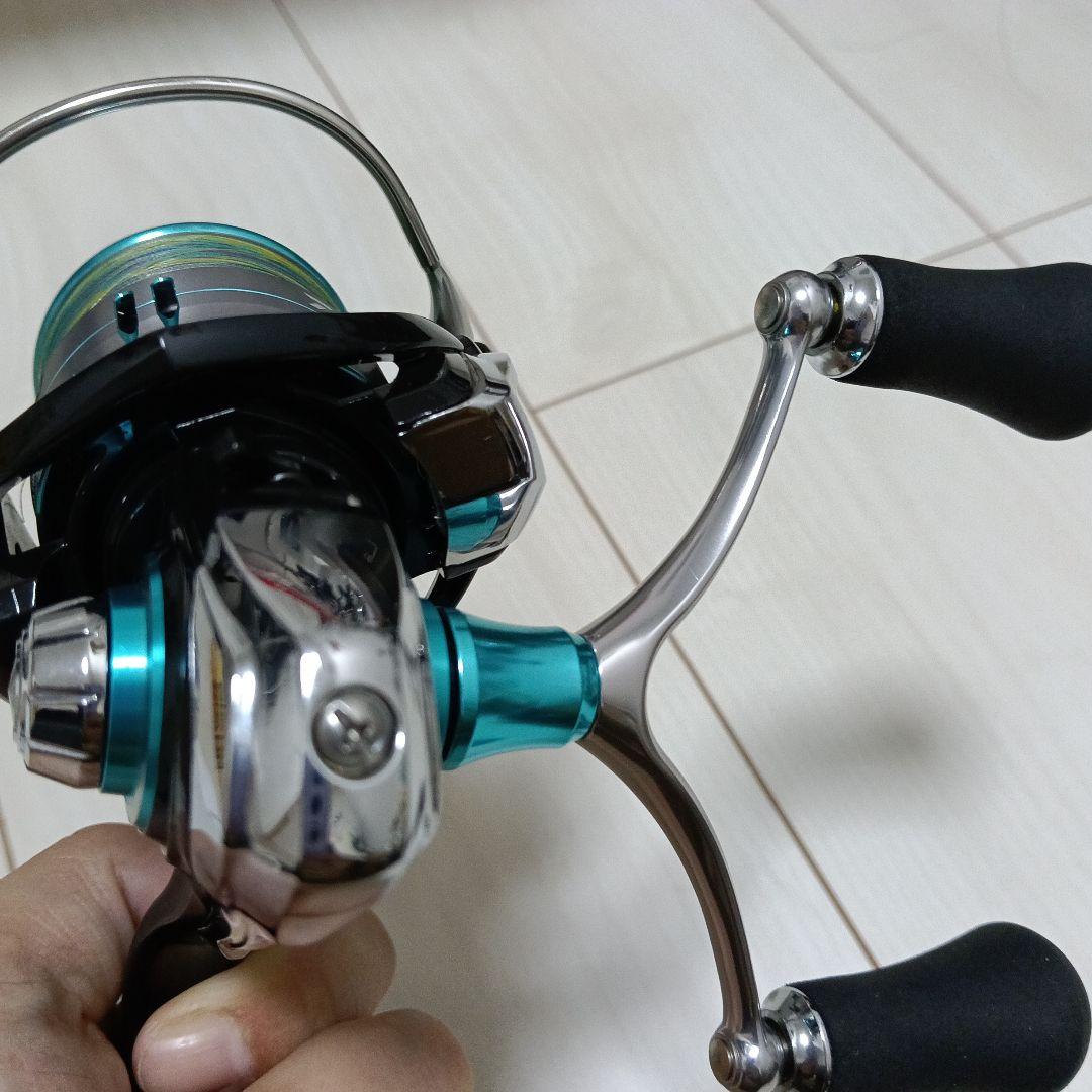 ダイワ　エメラルダスLT 2500S-DH スピニングリール