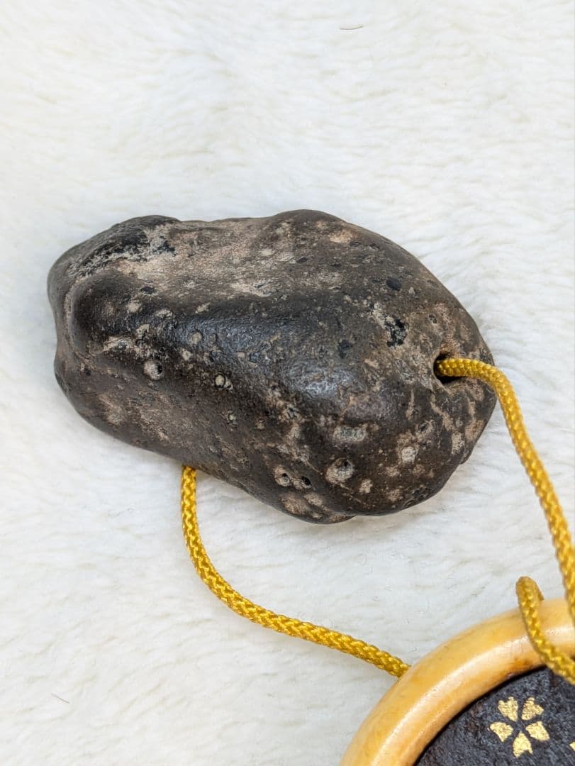 骨董　提げ物　根付　饅頭根付　根付け　金象嵌　桜吹雪　古玩　印籠